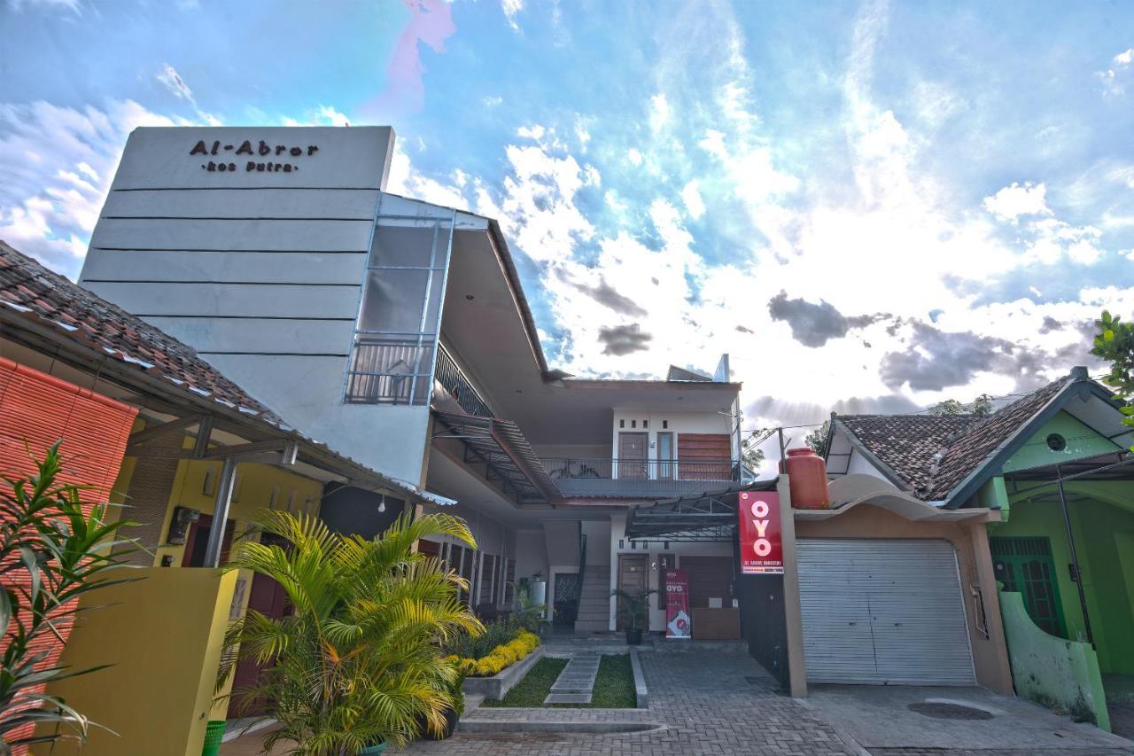 Al Abror Homestay Mandala Krida Mitra Reddoorz Yogyakarta Kültér fotó