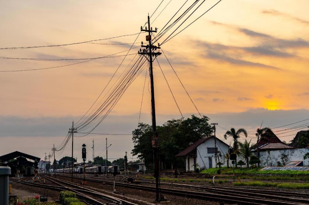 Al Abror Homestay Mandala Krida Mitra Reddoorz Yogyakarta Kültér fotó