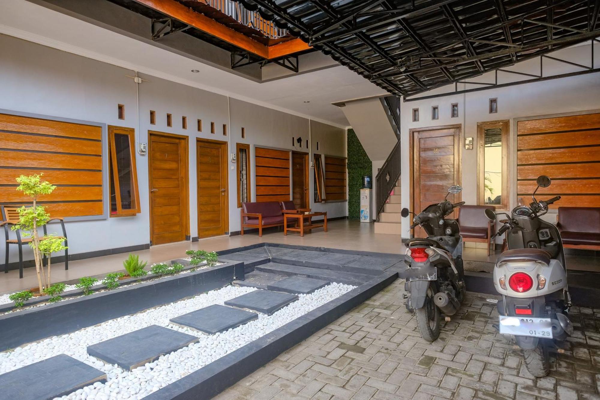 Al Abror Homestay Mandala Krida Mitra Reddoorz Yogyakarta Kültér fotó