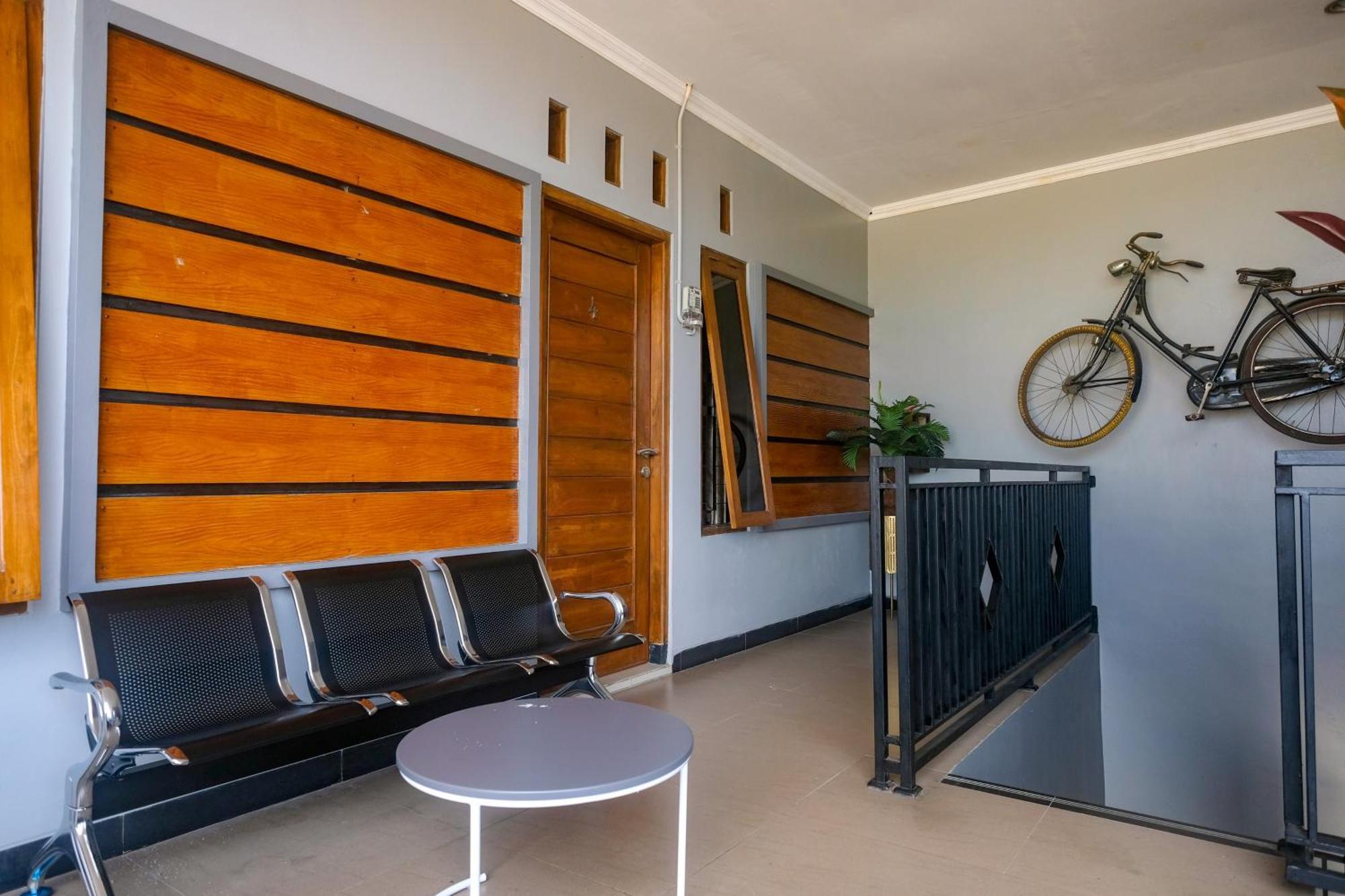 Al Abror Homestay Mandala Krida Mitra Reddoorz Yogyakarta Kültér fotó